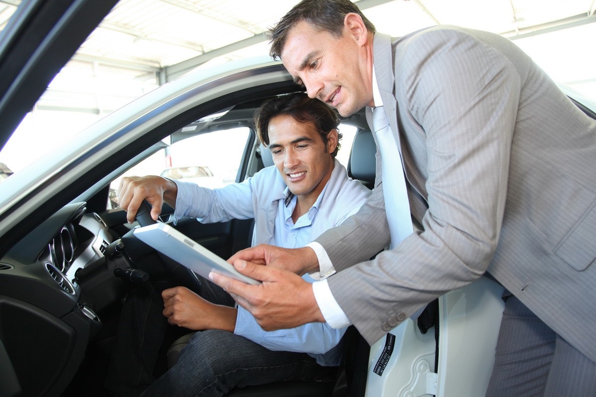 Понимание возрастных требований для аренды автомобиля: советы для молодых водителей